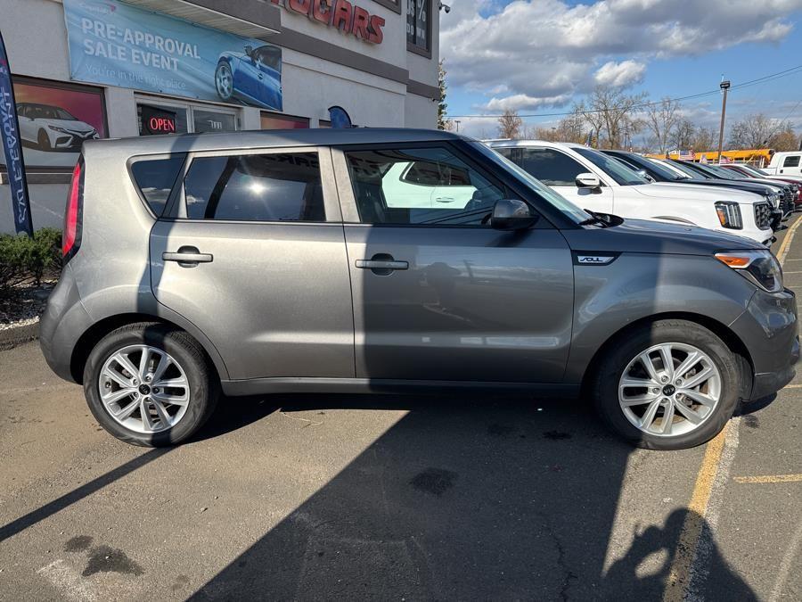 Vehicle image 4 of 30