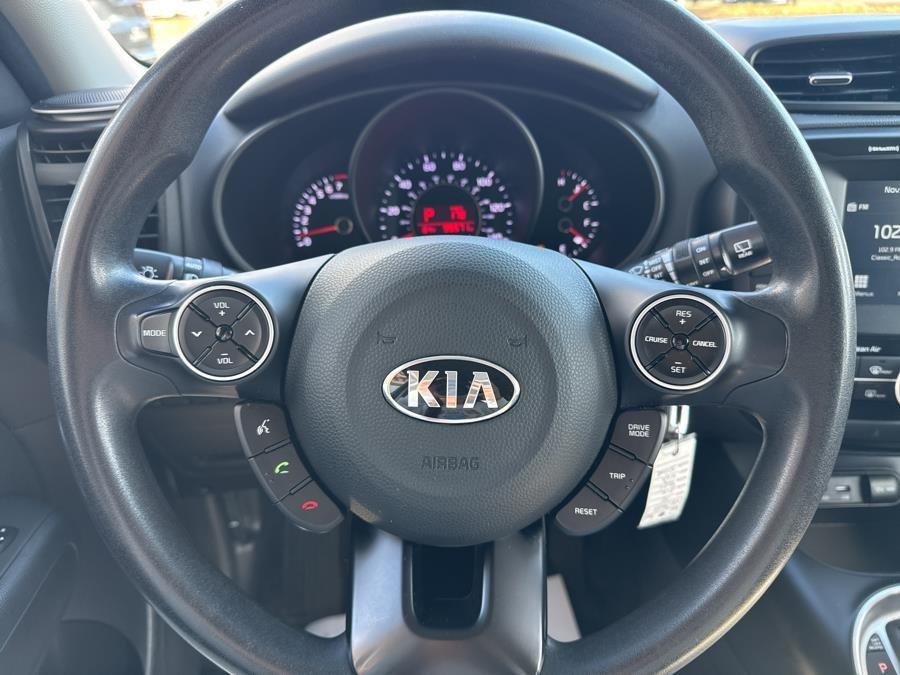 Vehicle image 18 of 30