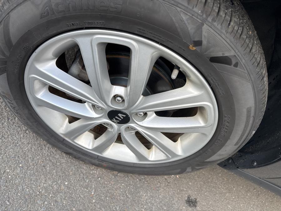 Vehicle image 11 of 30