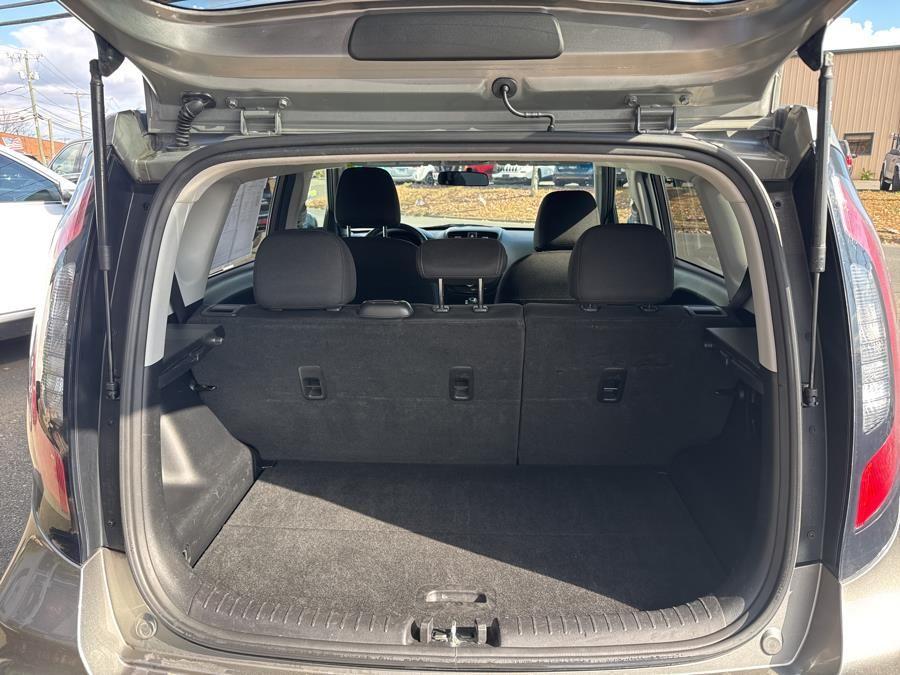 Vehicle image 13 of 30