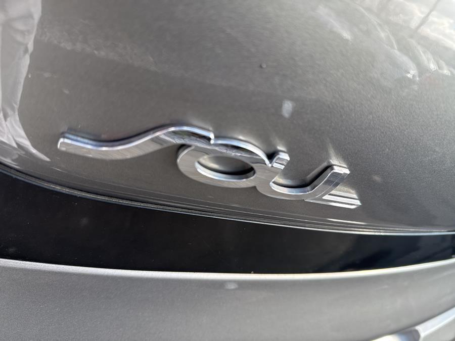 Vehicle image 23 of 30