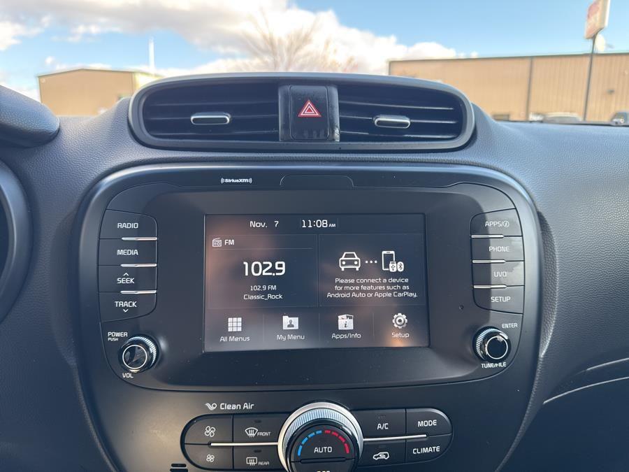 Vehicle image 21 of 30