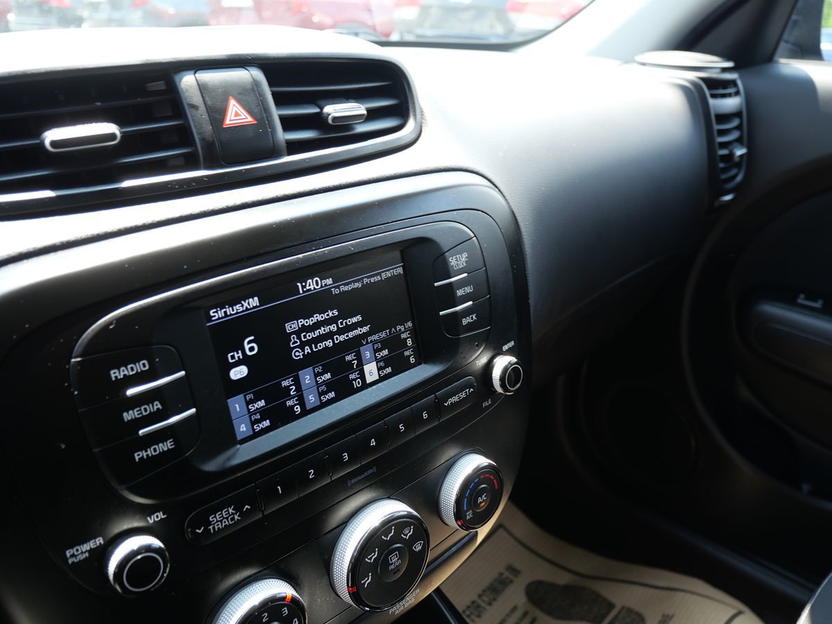 Vehicle image 13 of 43