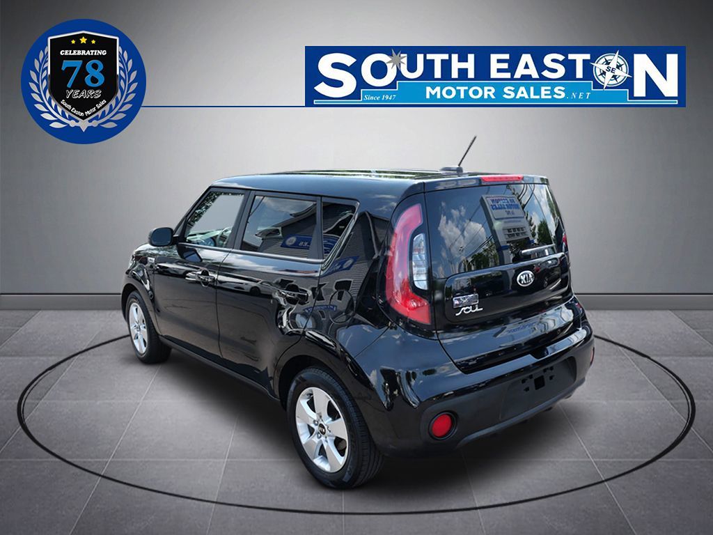 Vehicle image 8 of 43