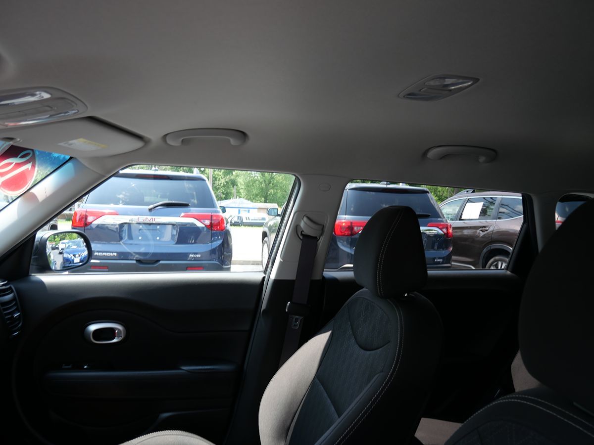 Vehicle image 11 of 43