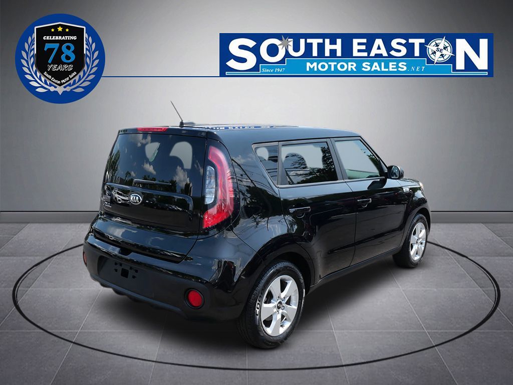 Vehicle image 4 of 43