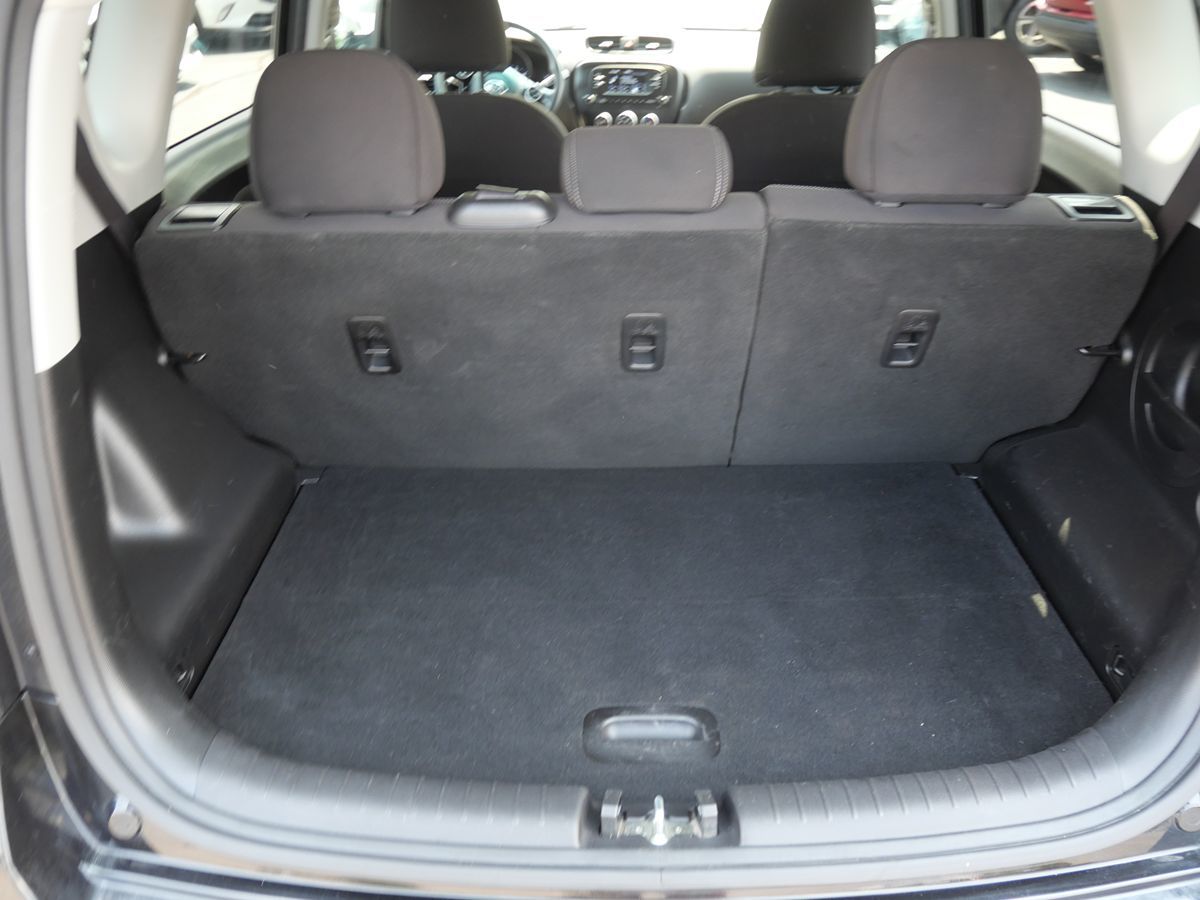 Vehicle image 21 of 43