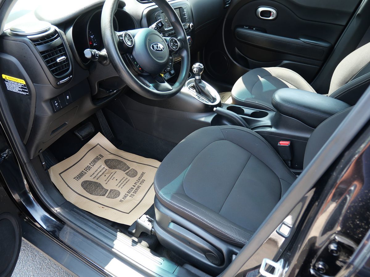 Vehicle image 9 of 43