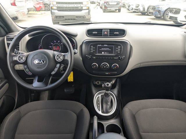 Vehicle image 14 of 28