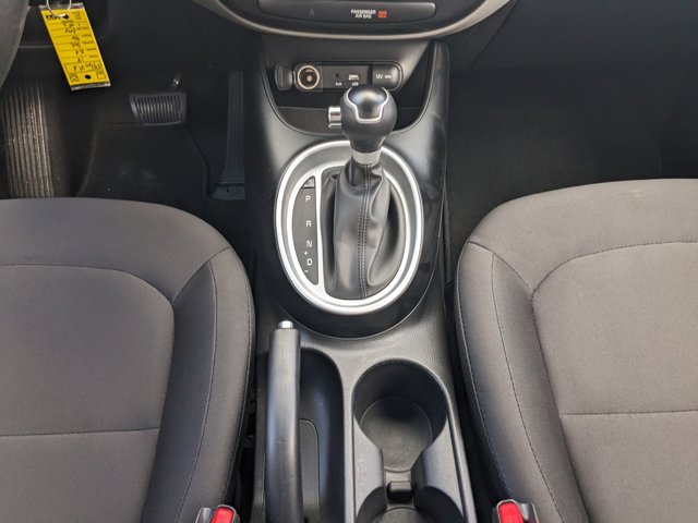 Vehicle image 22 of 28