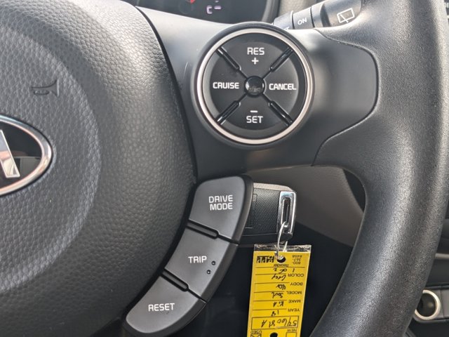 Vehicle image 26 of 28