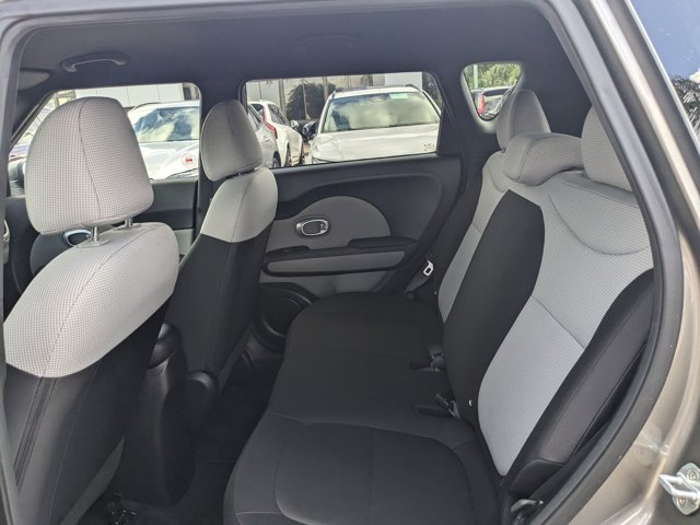 Vehicle image 13 of 28