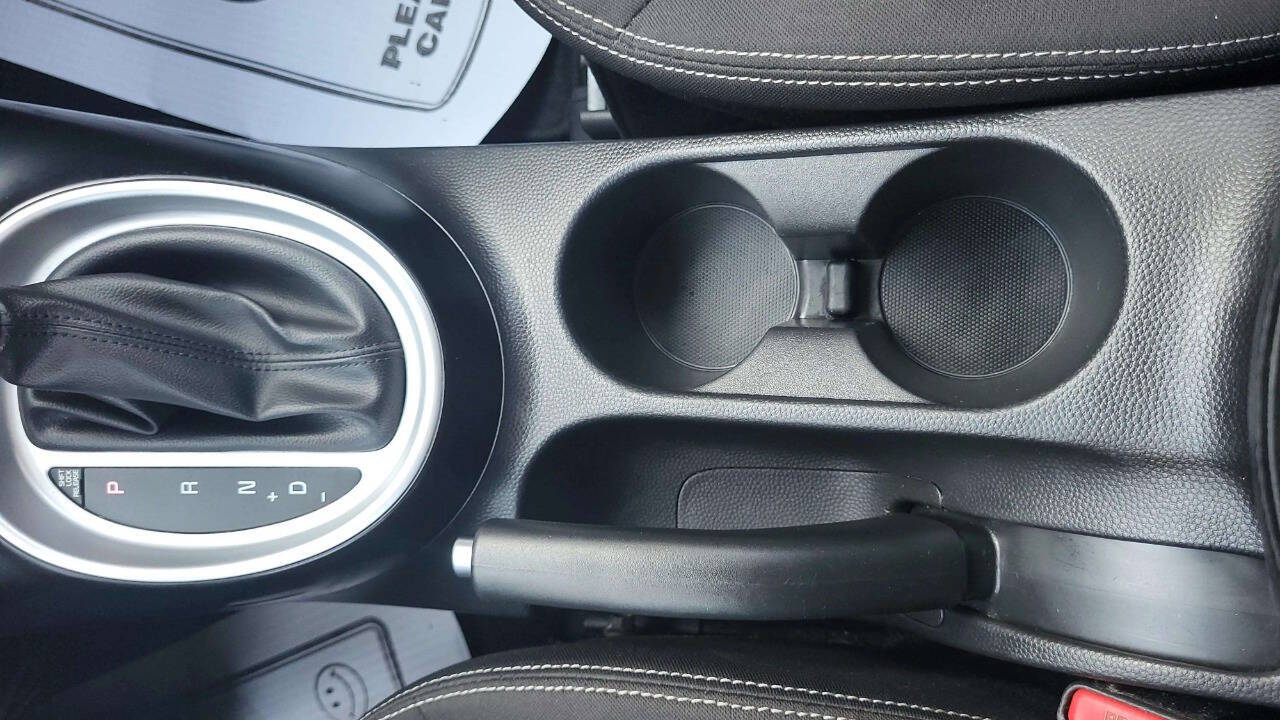 Vehicle image 8 of 19
