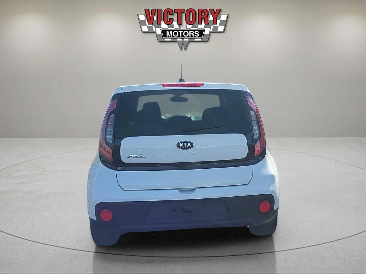 Vehicle image 3 of 19