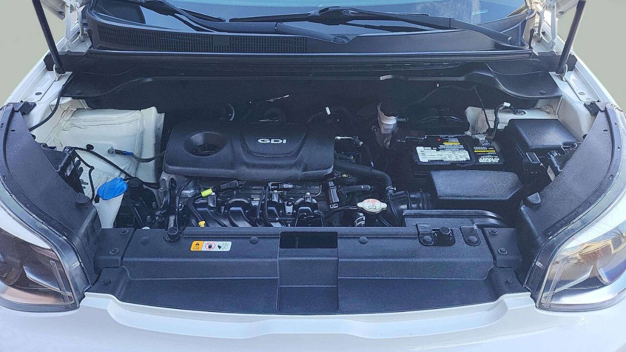 Vehicle image 6 of 19