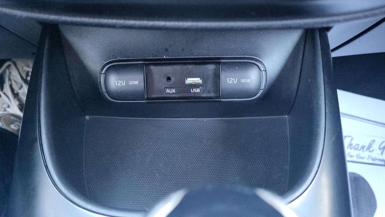 Vehicle image 7 of 19