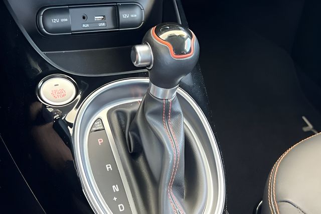 Vehicle image 17 of 36