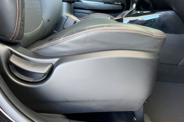 Vehicle image 20 of 36