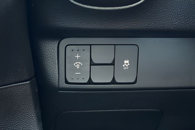 Vehicle image 30 of 36