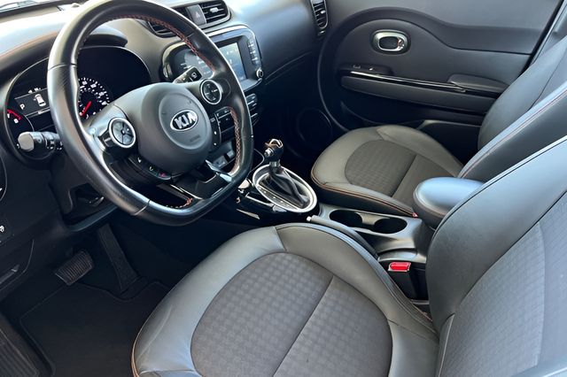 Vehicle image 18 of 36