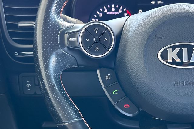 Vehicle image 11 of 36