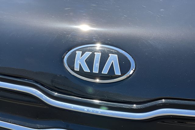 Vehicle image 31 of 36