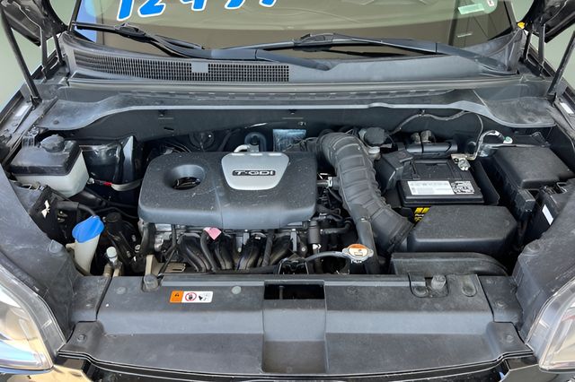 Vehicle image 6 of 36