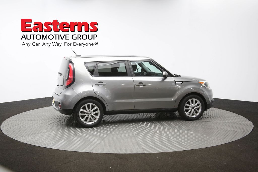 Vehicle image 20 of 62