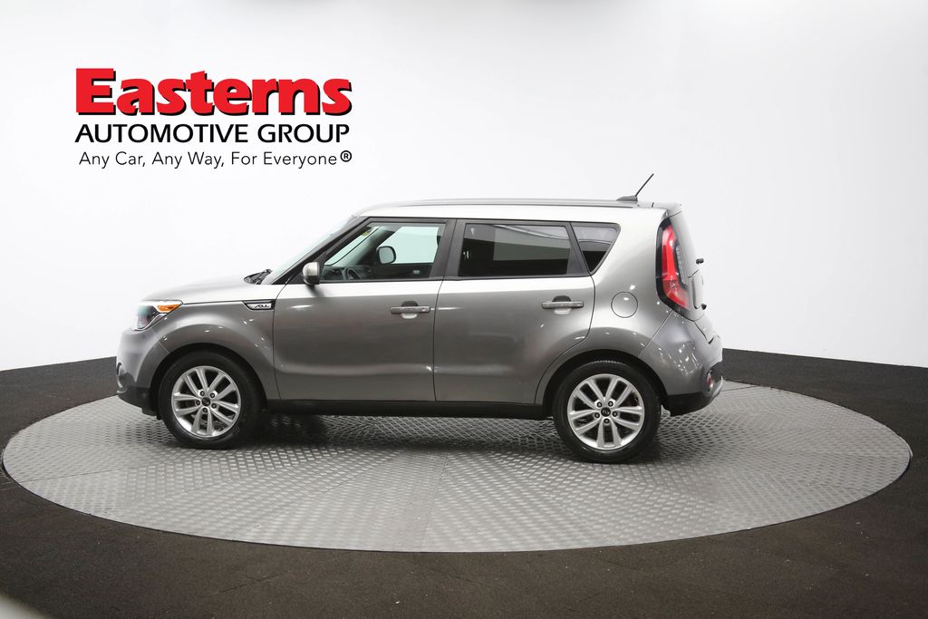 Vehicle image 33 of 62