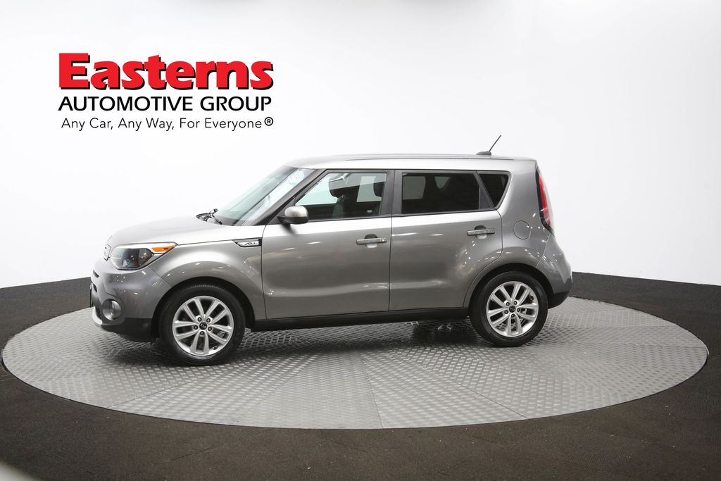 Vehicle image 32 of 62