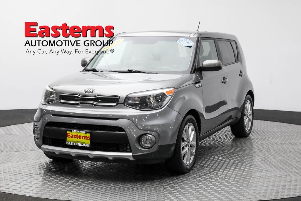 Vehicle image 9 of 62