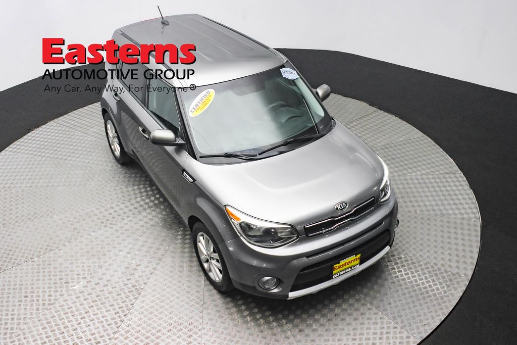 Vehicle image 11 of 62
