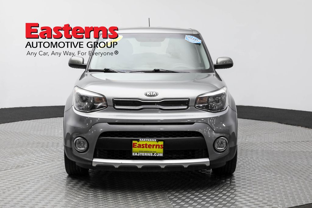Vehicle image 10 of 62