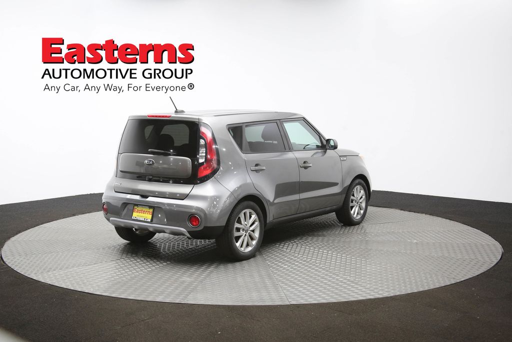 Vehicle image 18 of 62