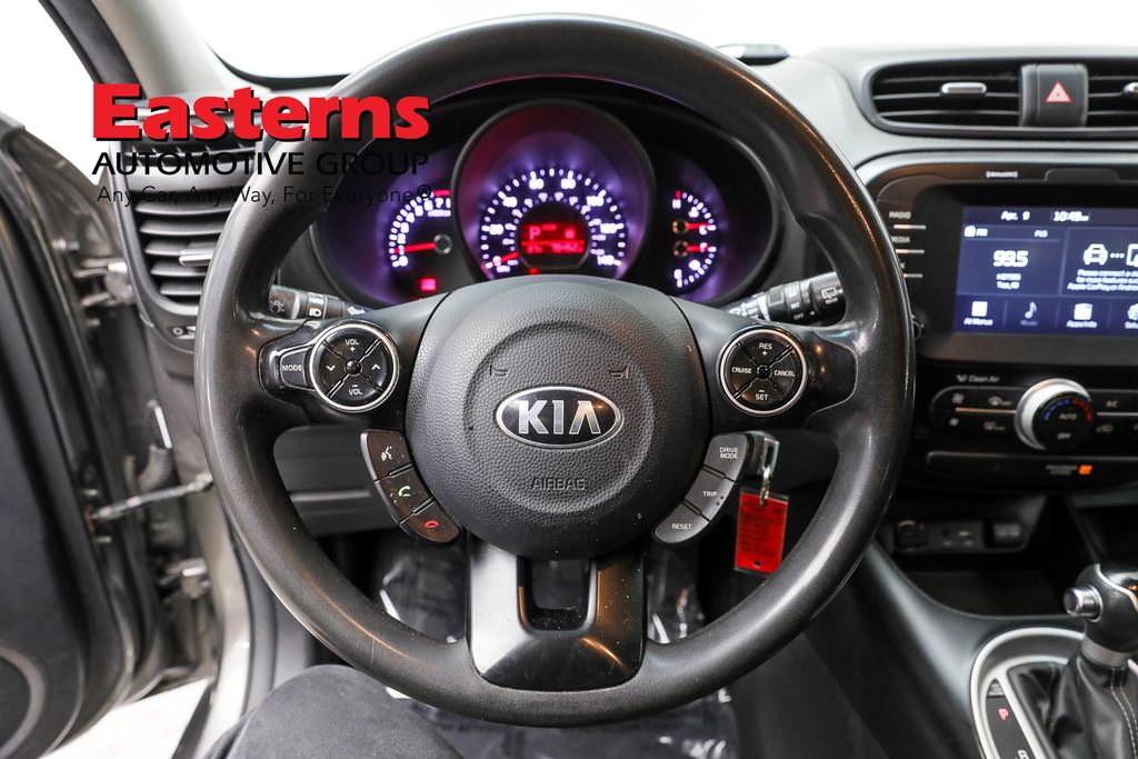 Vehicle image 40 of 62