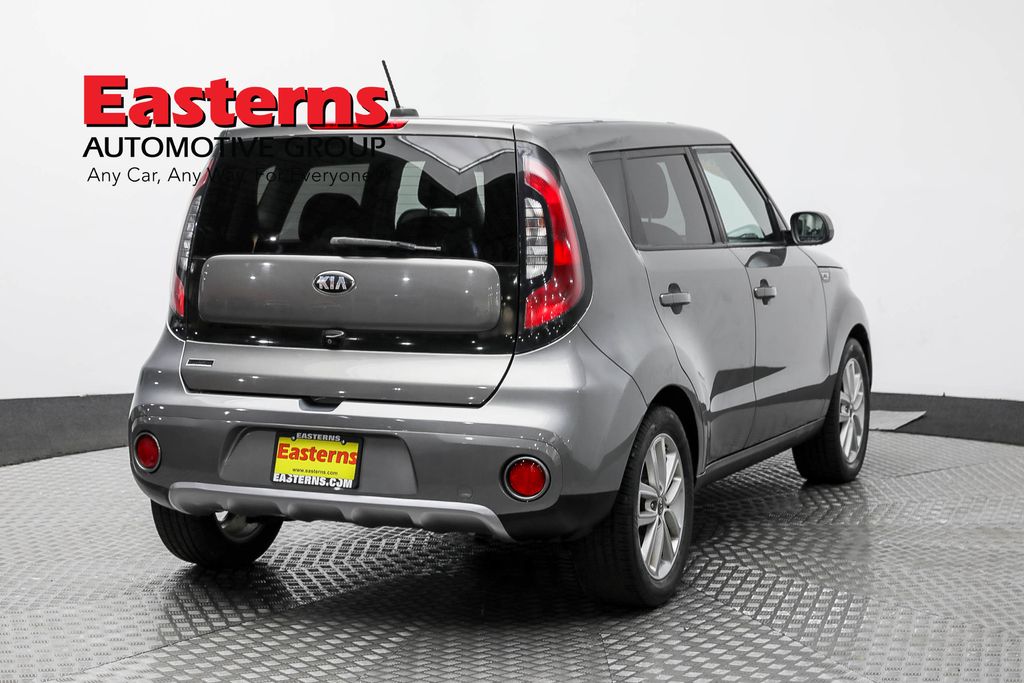Vehicle image 12 of 62