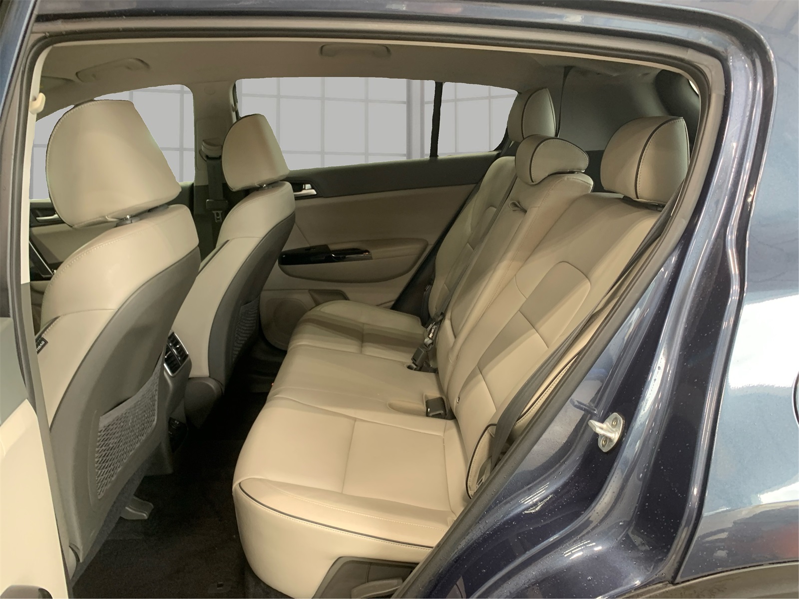 Vehicle image 13 of 31