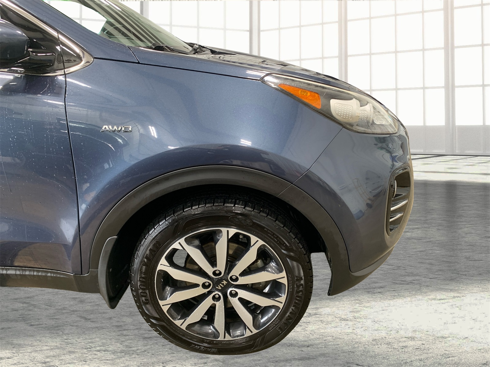 Vehicle image 10 of 31