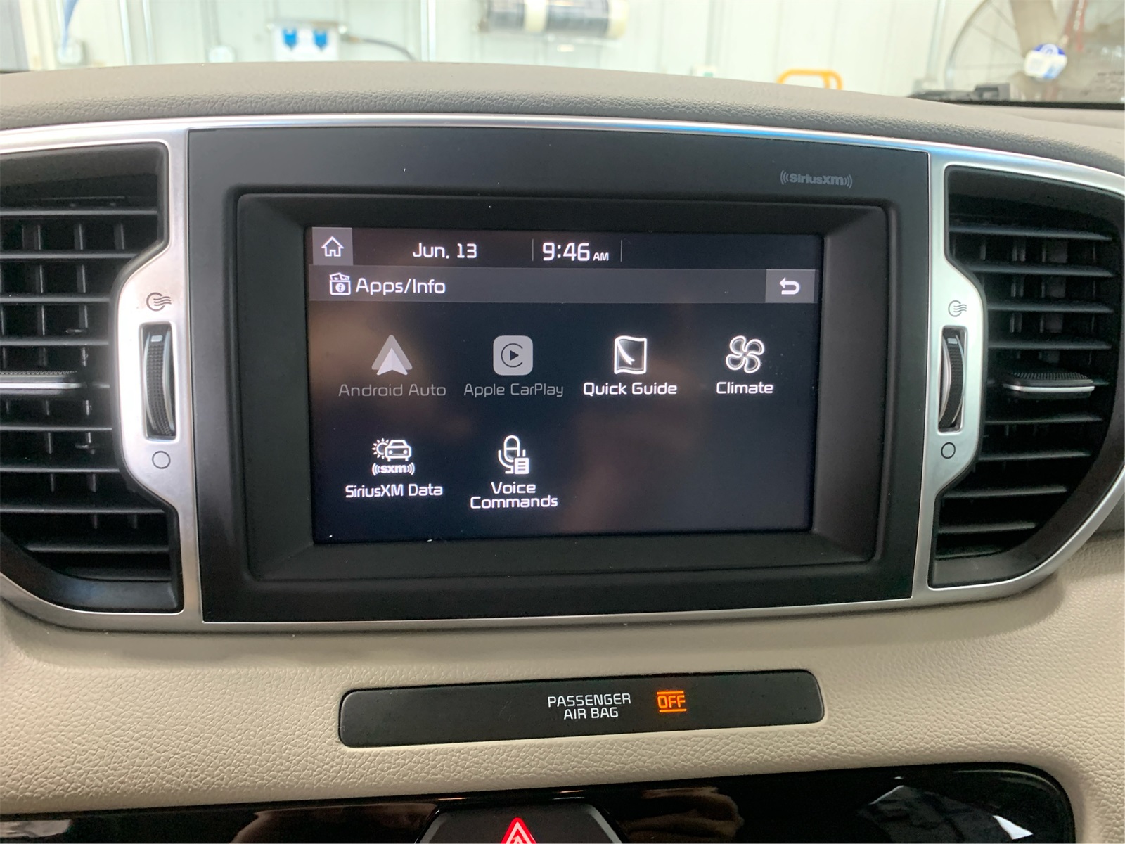 Vehicle image 23 of 31