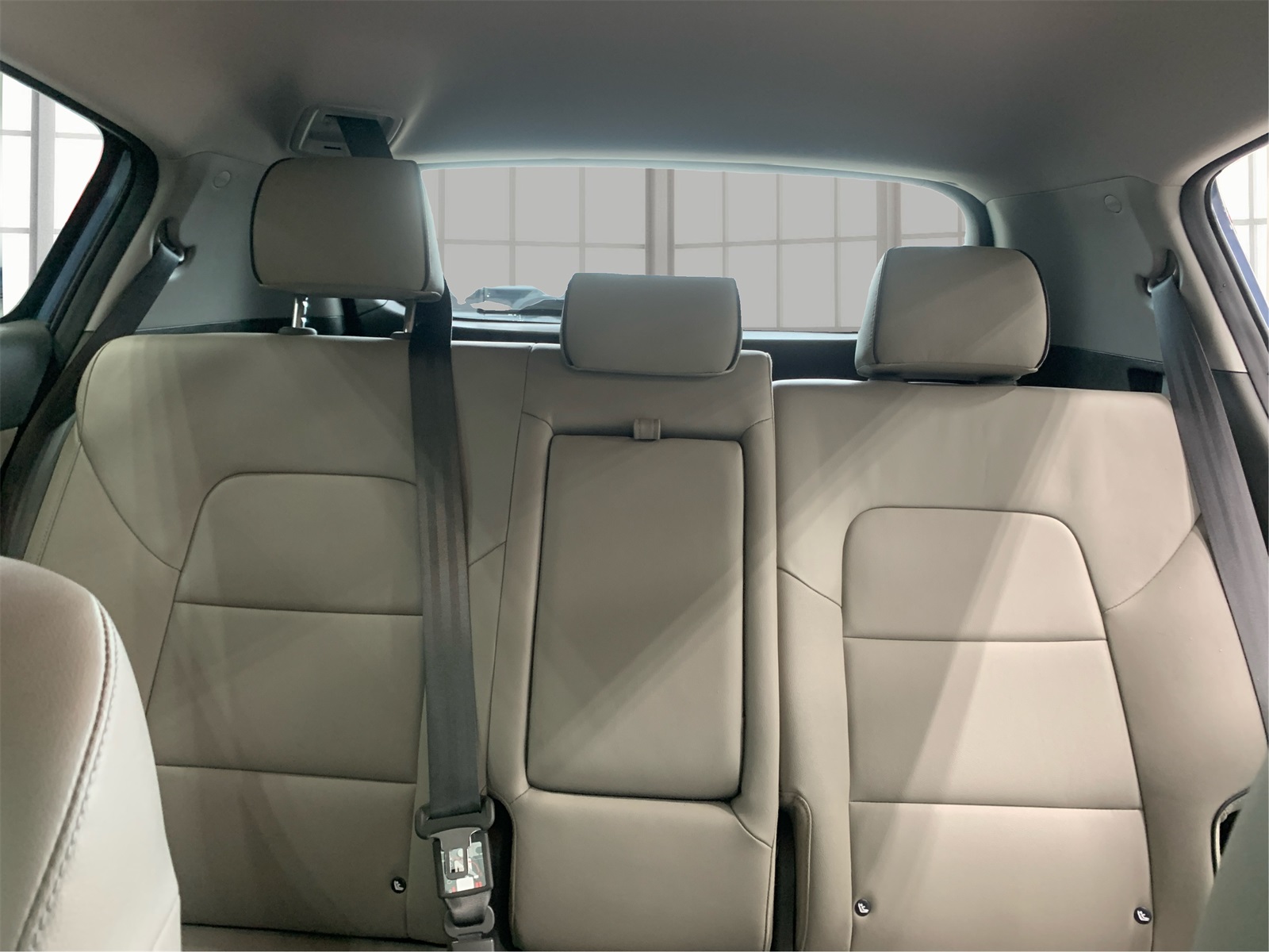 Vehicle image 12 of 31