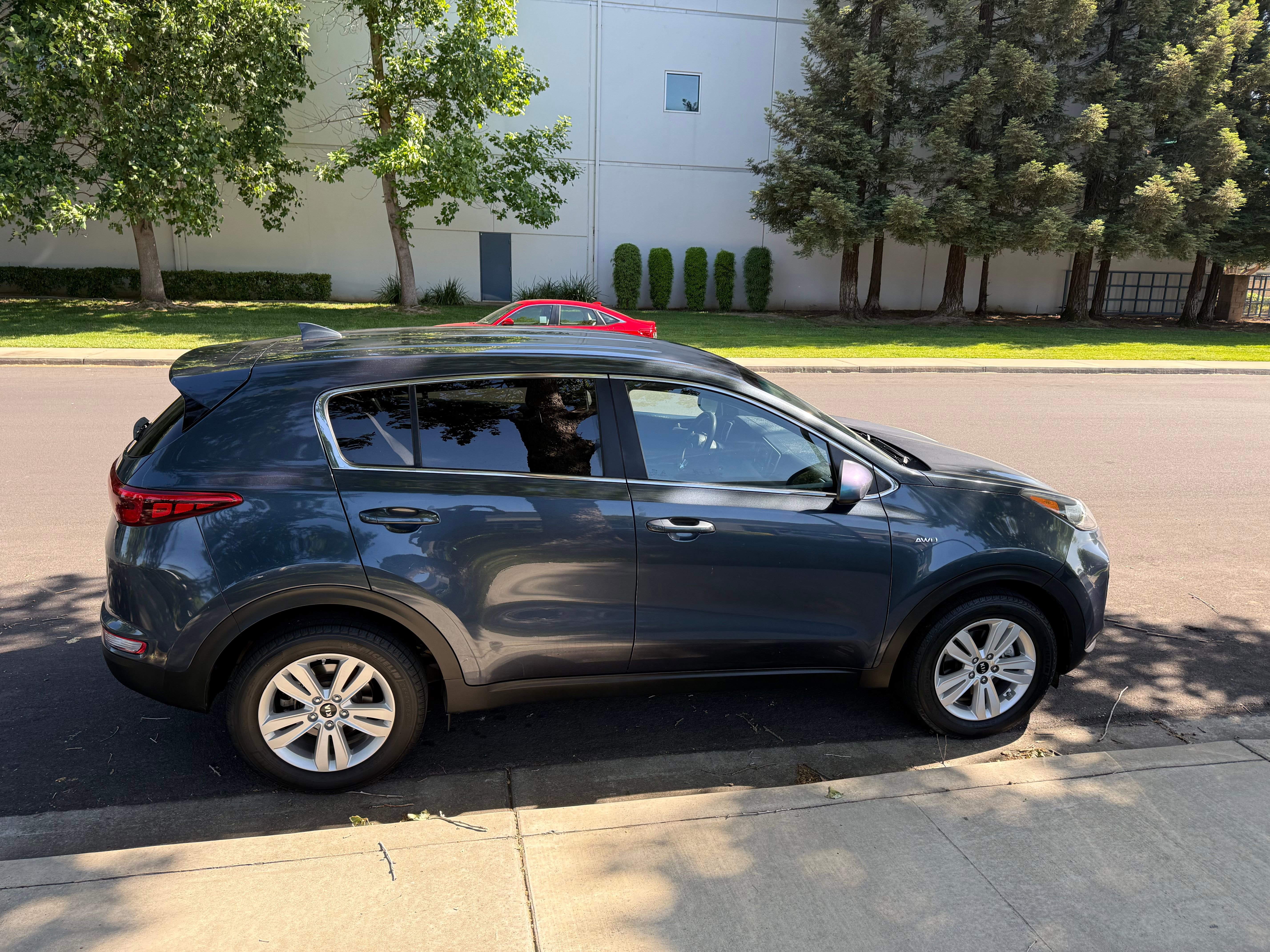 Vehicle image 4 of 23
