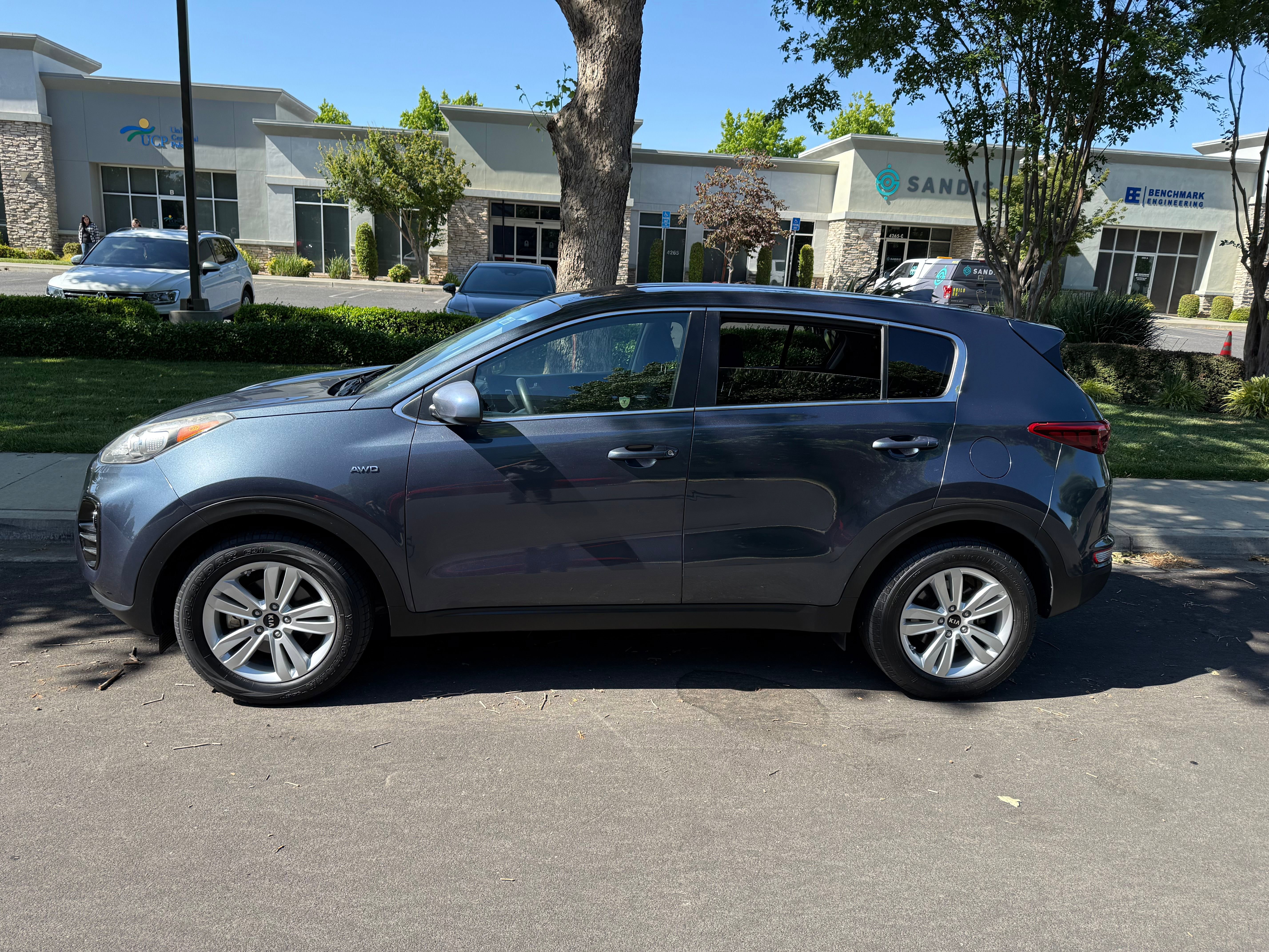 Vehicle image 6 of 23