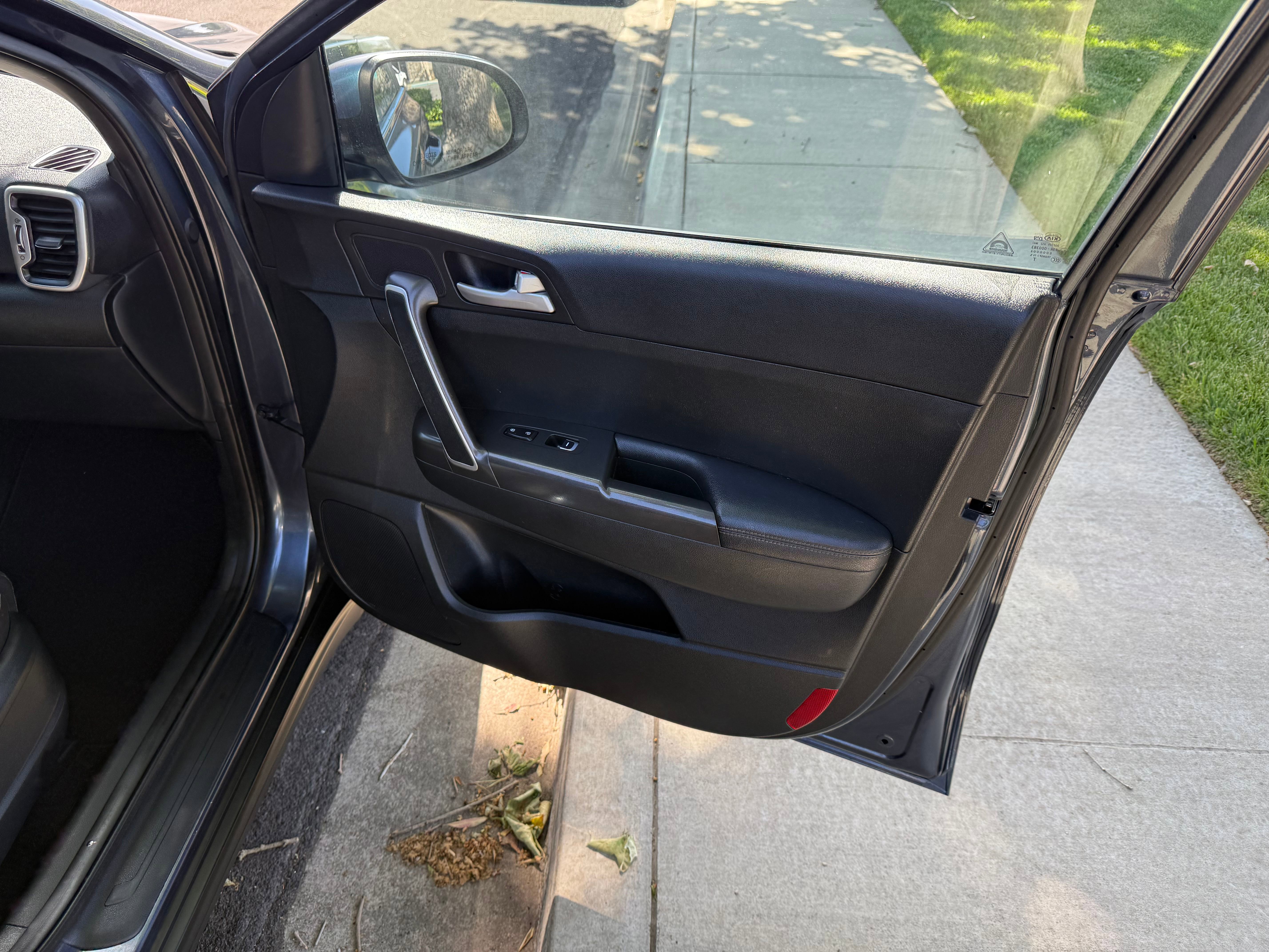 Vehicle image 22 of 23