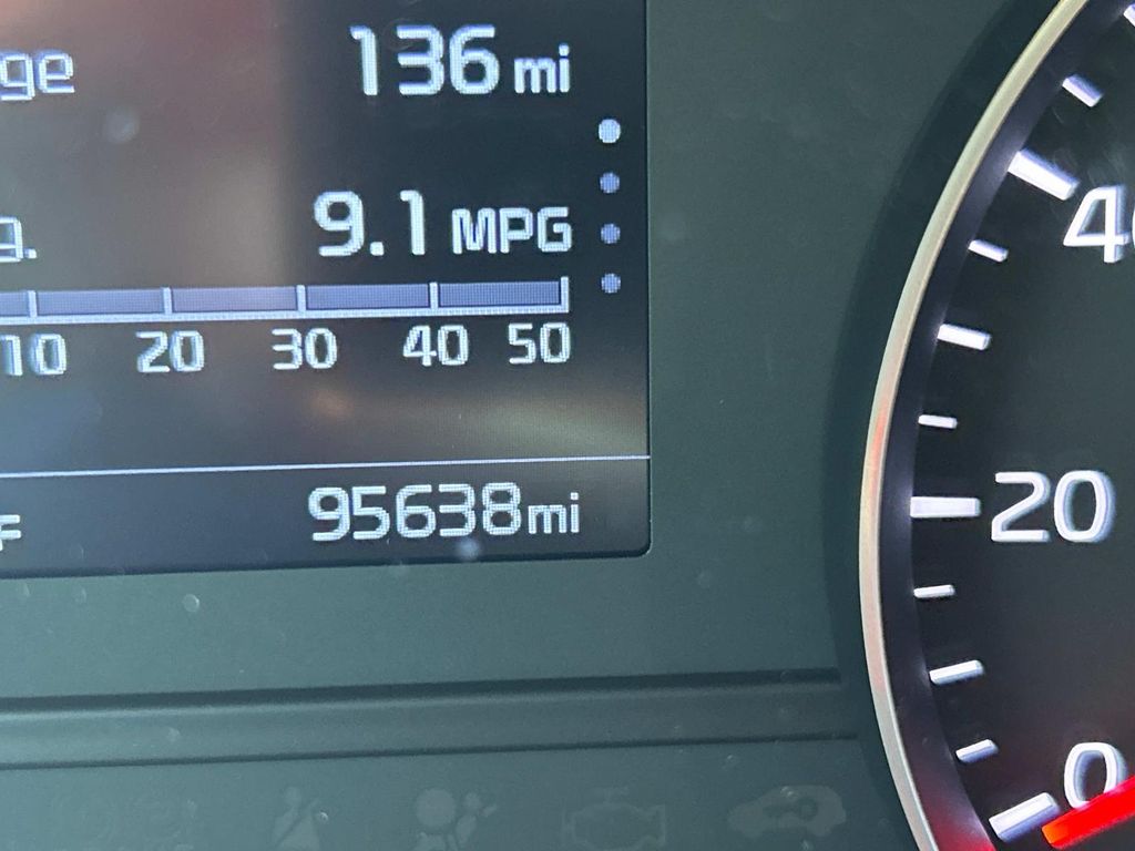 Vehicle image 20 of 41