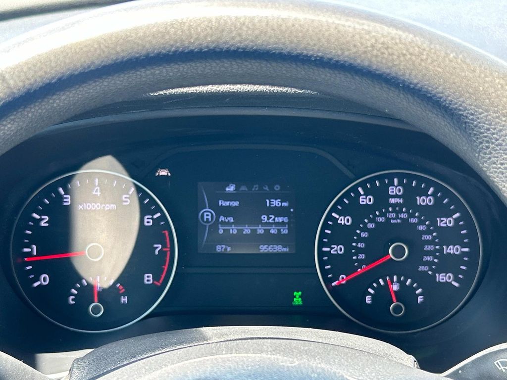 Vehicle image 19 of 41