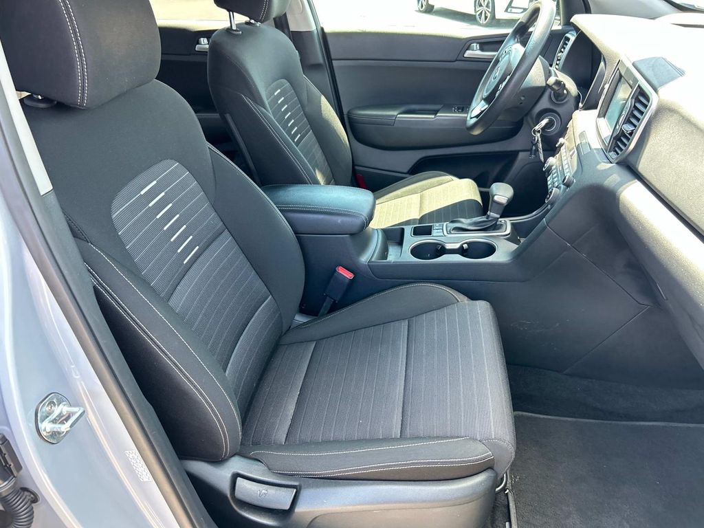 Vehicle image 12 of 41