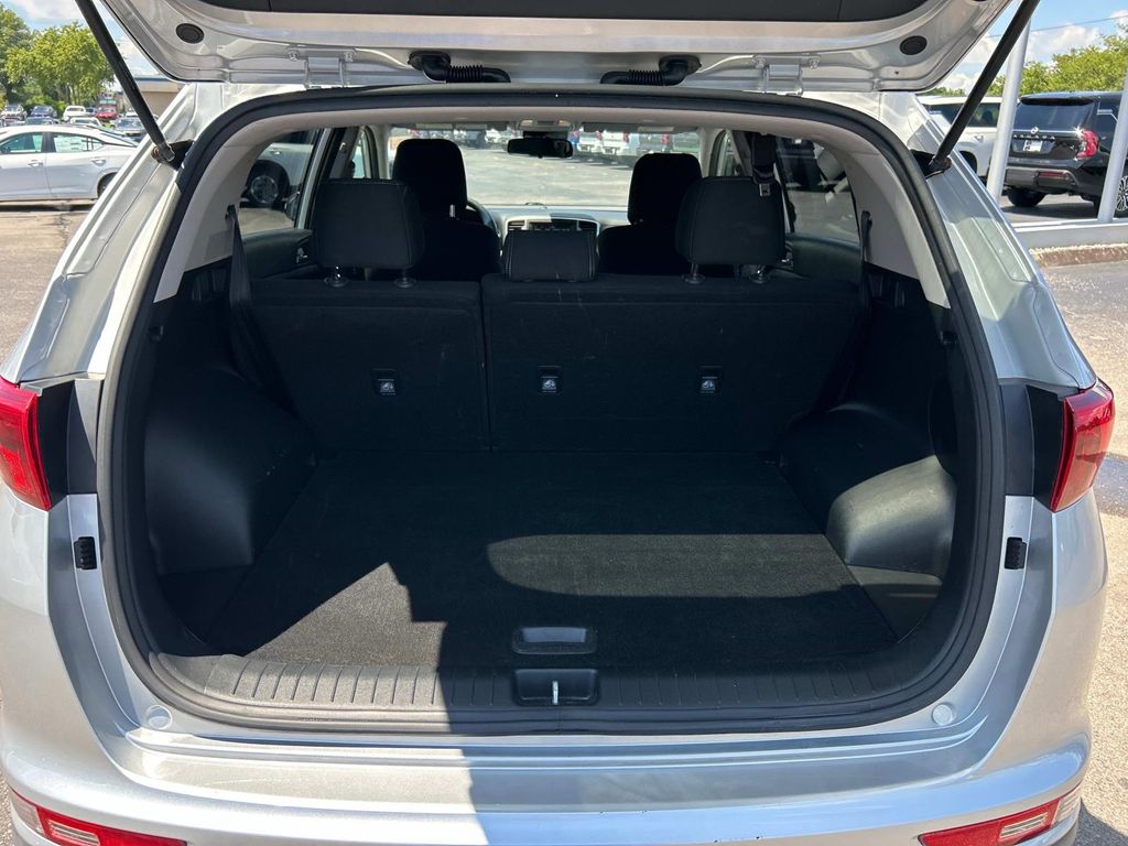 Vehicle image 10 of 41