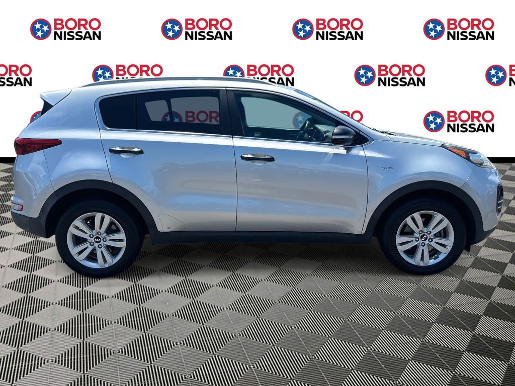 Vehicle image 4 of 41