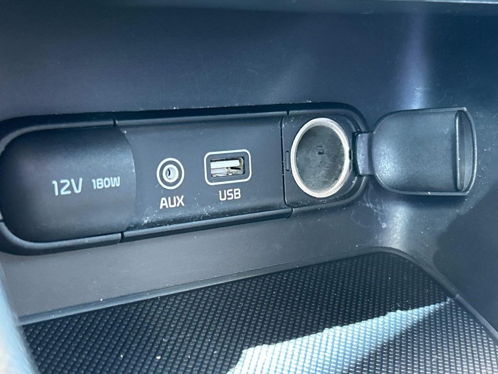 Vehicle image 39 of 41