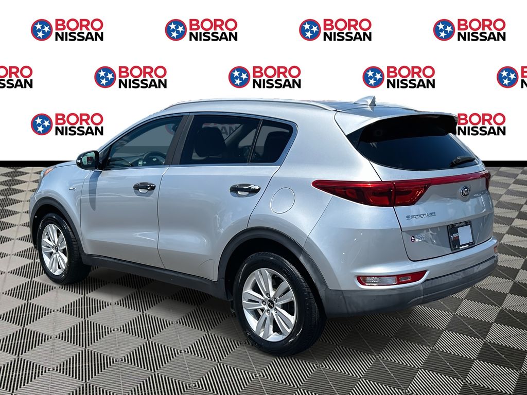 Vehicle image 7 of 41